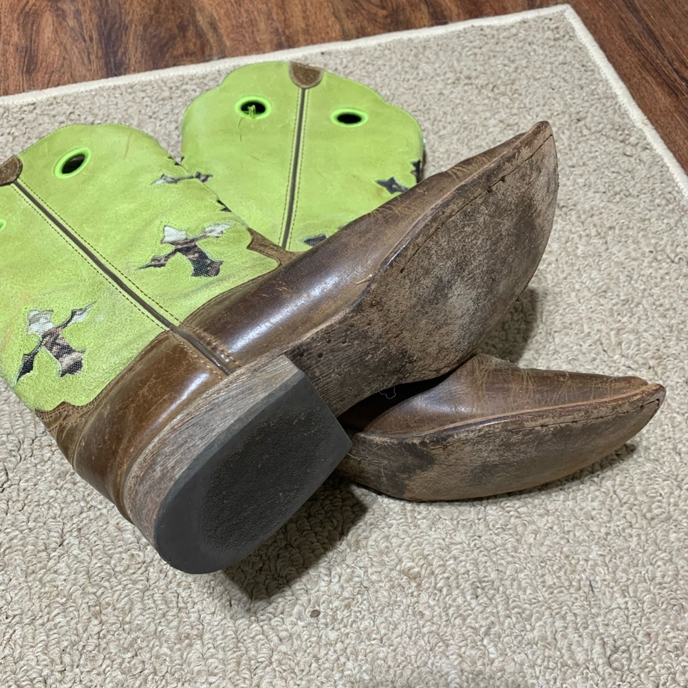 Ariat children’s boots - Picture 2 of 4